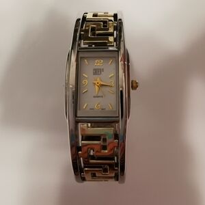 Gruen II Two Tone Gold And Silver Bangle Bracelet Watch Working Battery Watch